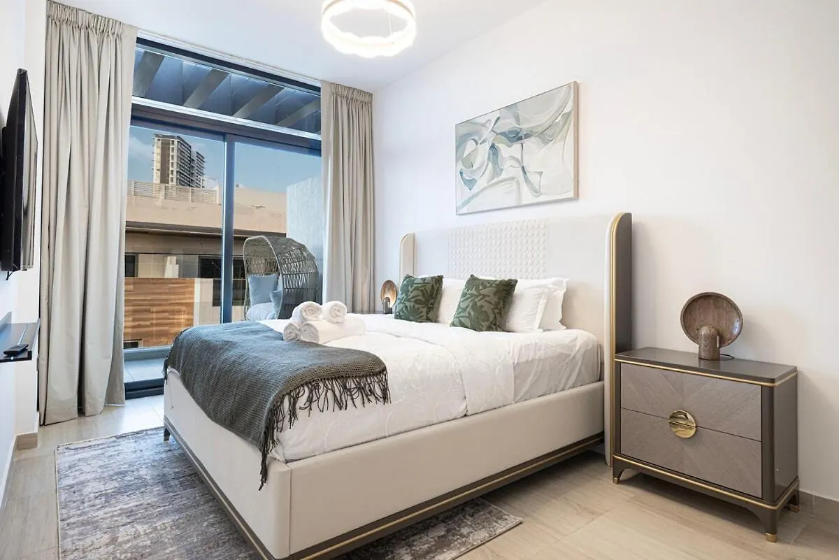 迪拜Crowned Luxe 2Bed Jvc别墅