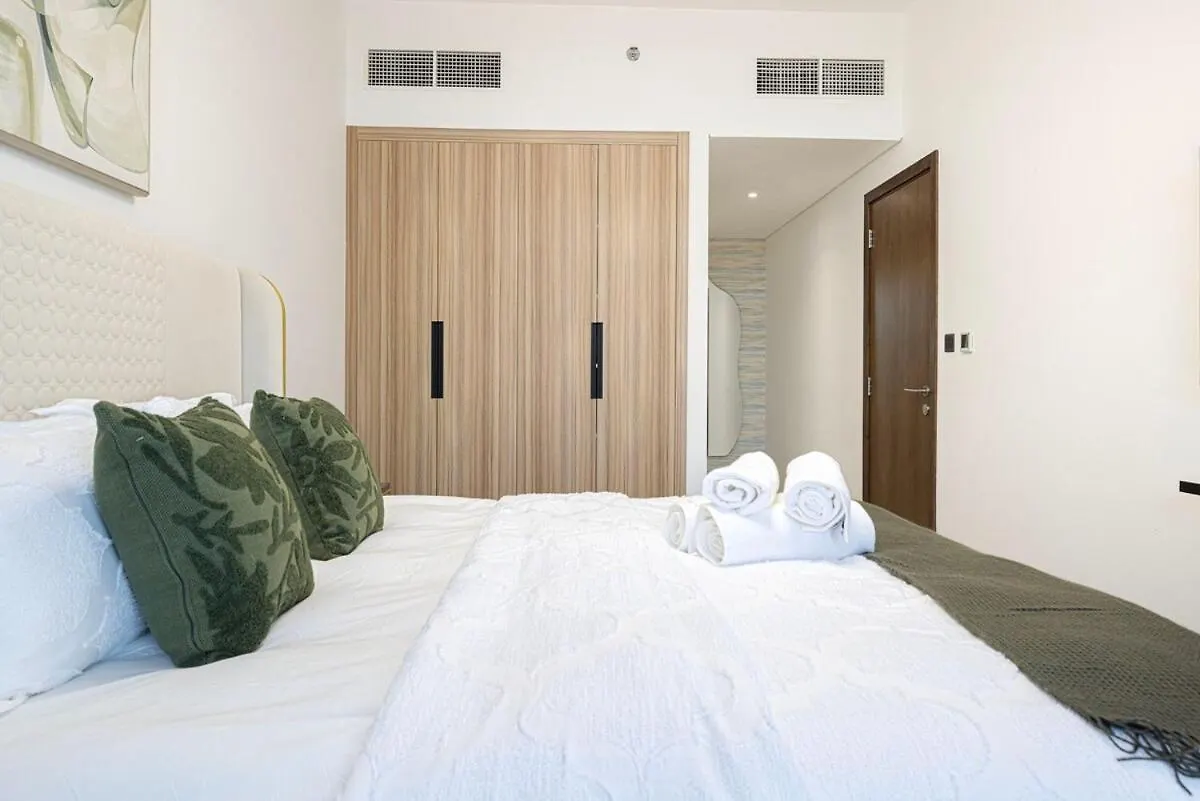 Сasa de vacaciones Villa Crowned Luxe 2Bed Jvc Dubái Emiratos Árabes Unidos