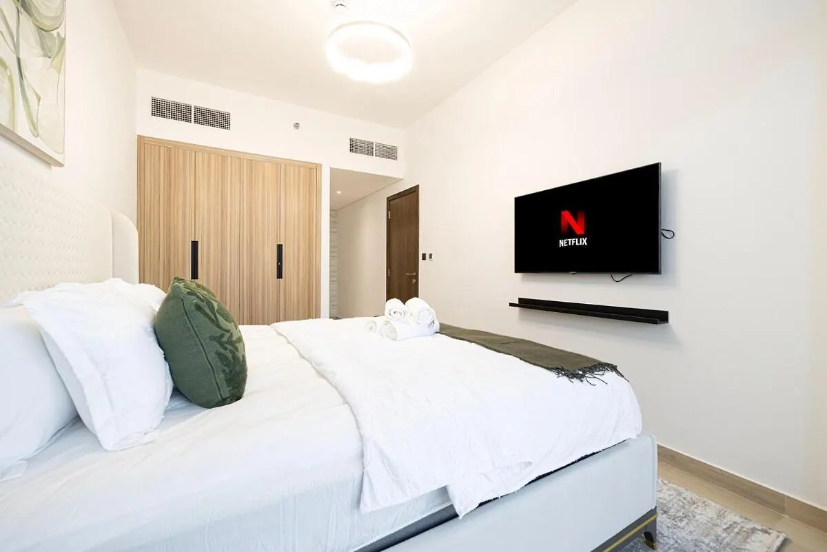 Villa Crowned Luxe 2Bed Jvc Dubái 0*,