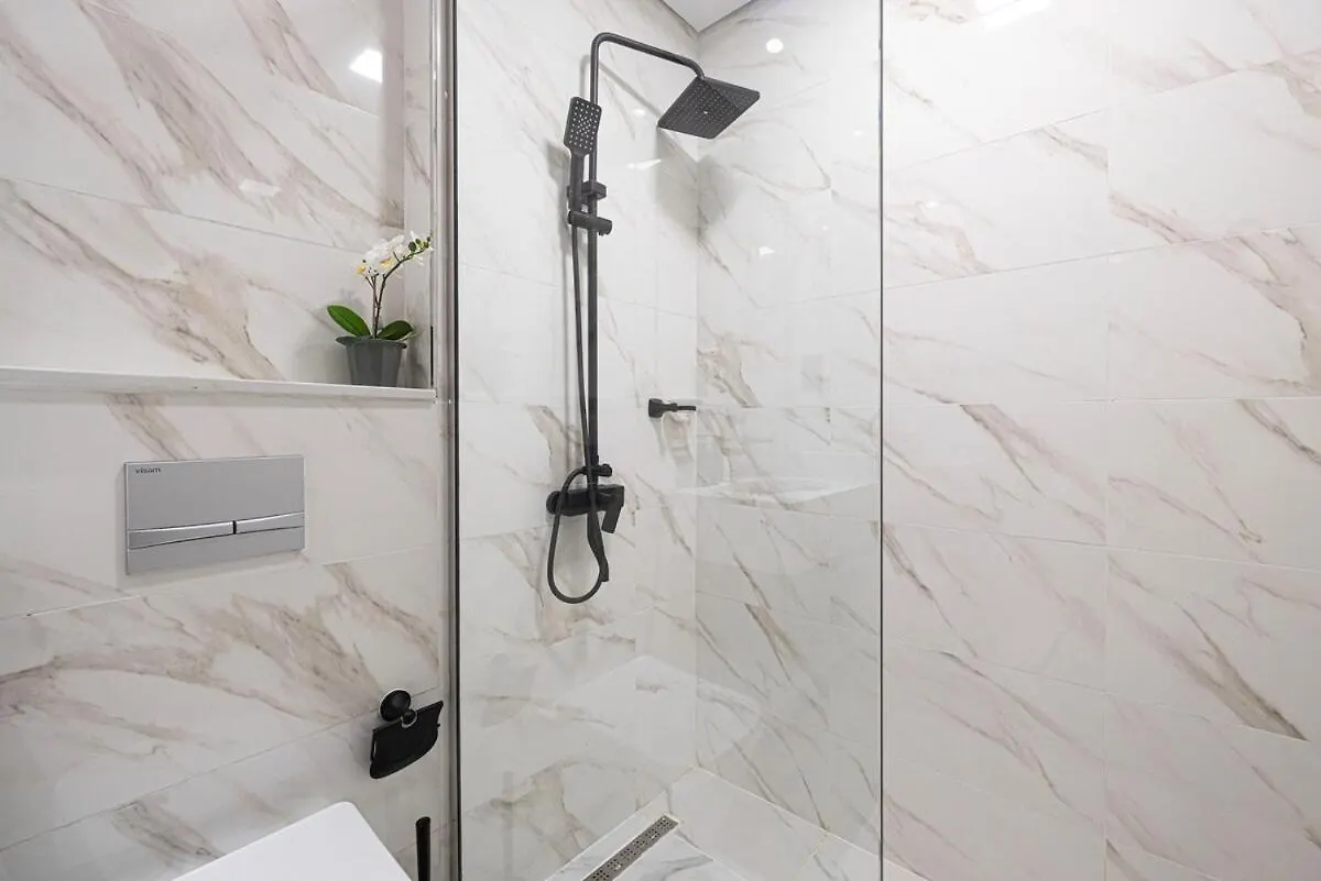 Villa Crowned Luxe 2Bed Jvc Dubái Emiratos Árabes Unidos