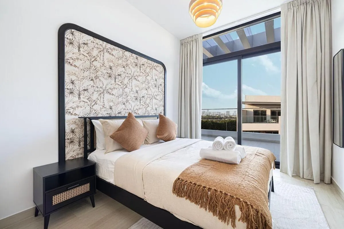 Holiday home Crowned Luxe 2Bed Jvc Villa Dubai
