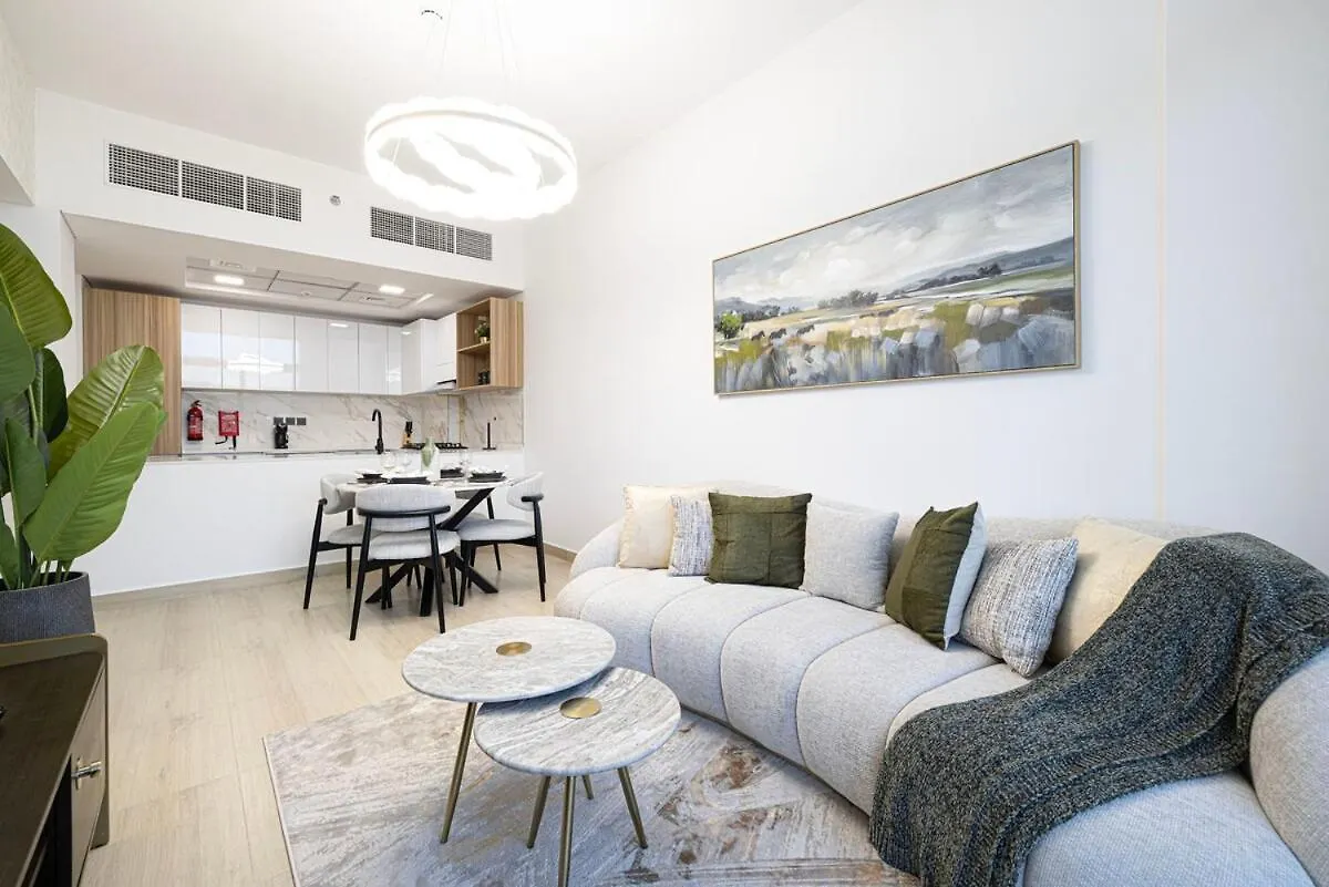 Crowned Luxe 2Bed Jvc Villa Dubai United Arab Emirates