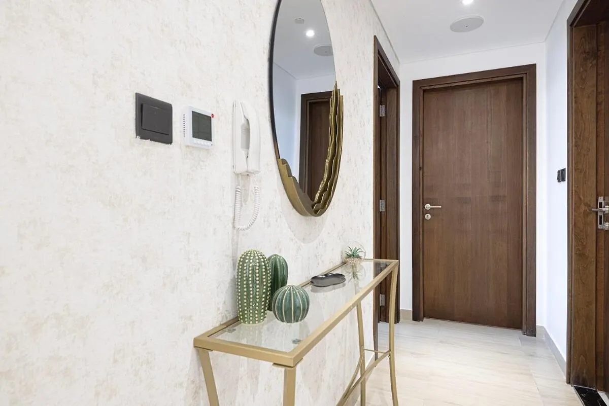 Holiday home Crowned Luxe 2Bed Jvc Villa Dubai