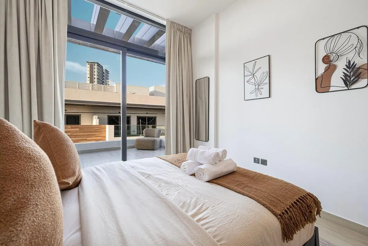 Holiday home Crowned Luxe 2Bed Jvc Villa Dubai United Arab Emirates